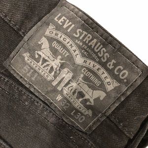 Black Levi’s 511 Jeans (32x30)